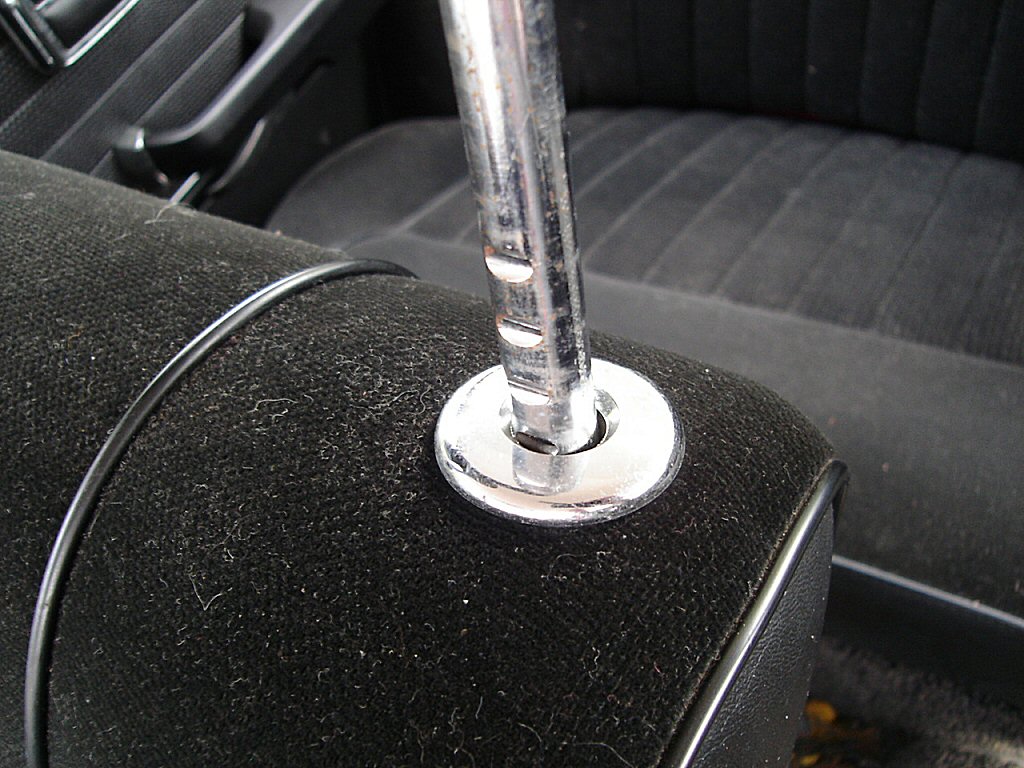 <<