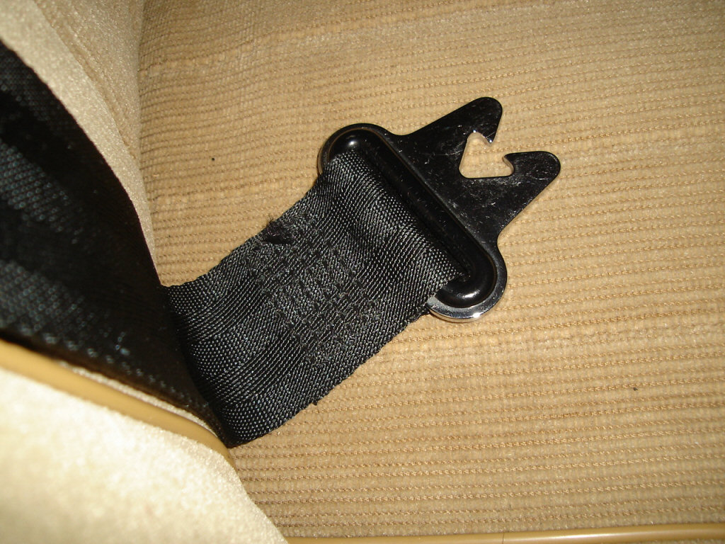 <<